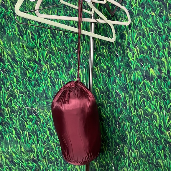 SPORTO puffer with bag to stuff it in great fro trips for packing 70 down - Picture 9 of 9